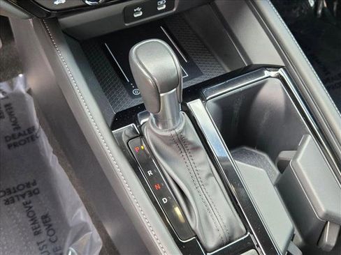 Used 2023 Honda Accord Touring image 12