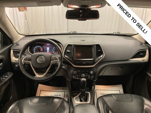 Used 2016 Jeep Cherokee Limited FWD image 2