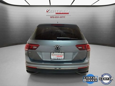 Used 2023 Volkswagen Tiguan SE w/ Panoramic Sunroof Package image 5