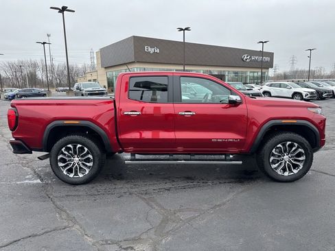 Used 2025 GMC Canyon Denali image 4