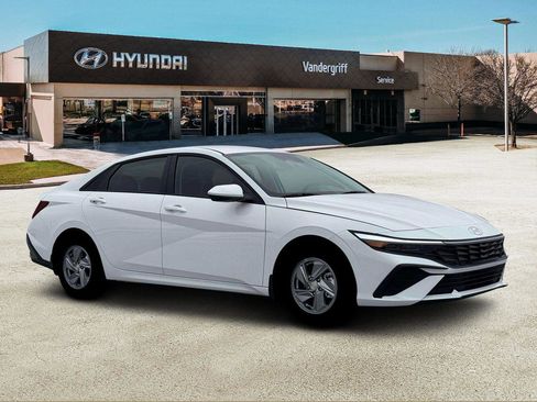 New 2026 Hyundai Elantra SE w/ Cargo Package image 10