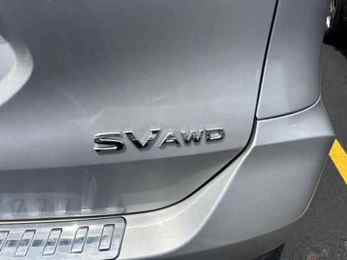 Used 2017 Nissan Rogue SV AWD/4WD image 20