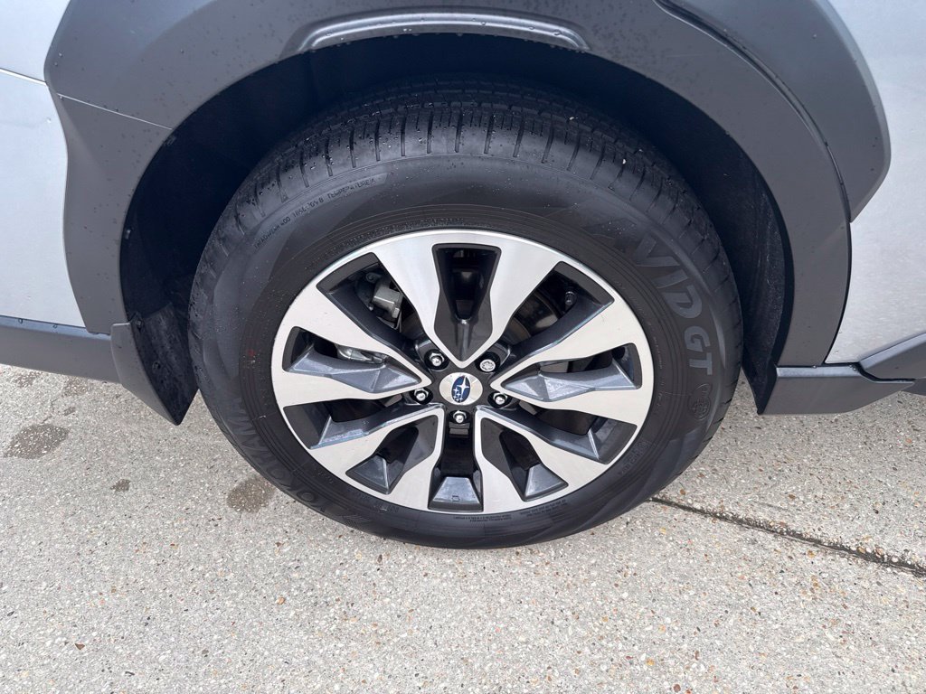 Certified 2025 Subaru Outback Limited AWD/4WD image 31