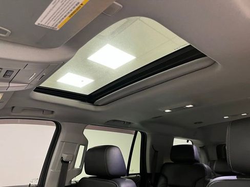 Used 2020 GMC Yukon SLT AWD/4WD image 35