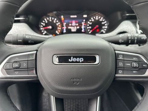 Used 2025 Jeep Compass Latitude w/ Convenience Group image 26