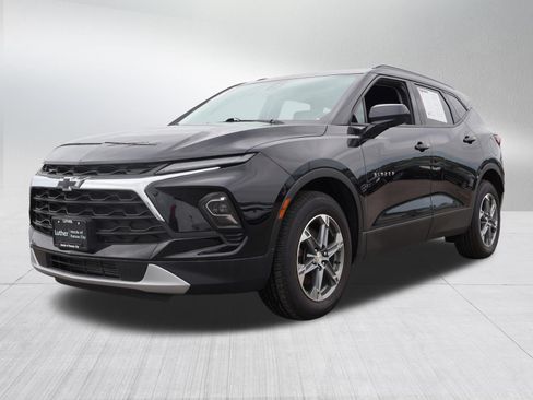 Used 2023 Chevrolet Blazer LT w/ Convenience Package AWD/4WD image 3