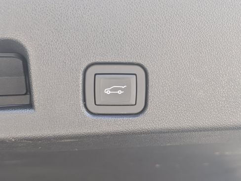Used 2024 GMC Acadia Denali FWD image 21