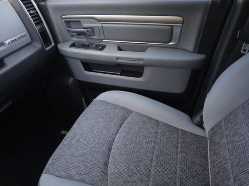 Used 2019 RAM 1500 Big Horn AWD/4WD image 11