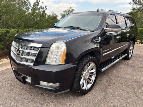 Used 2013 Cadillac Escalade ESV Platinum AWD/4WD image 5