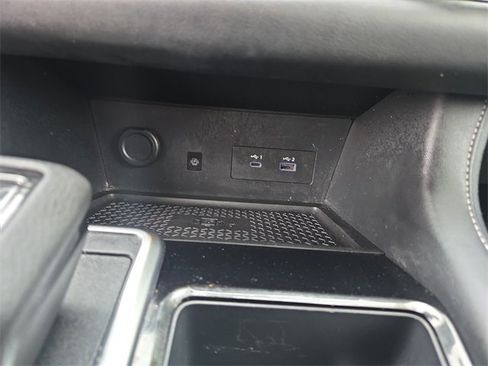 Certified 2025 Nissan Pathfinder SL image 26