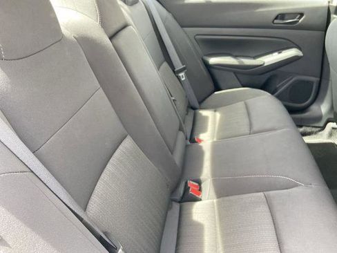 Used 2025 Nissan Altima 2.5 SV FWD image 21