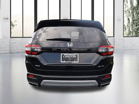 Used 2025 Honda Pilot Elite image 4