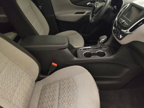 Used 2022 Chevrolet Equinox LT FWD image 21