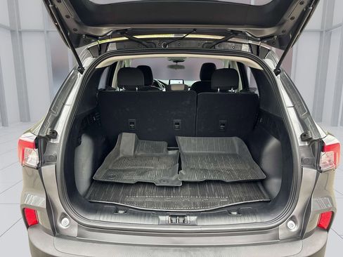 Used 2022 Ford Escape SE w/ Cold Weather Package FWD image 15