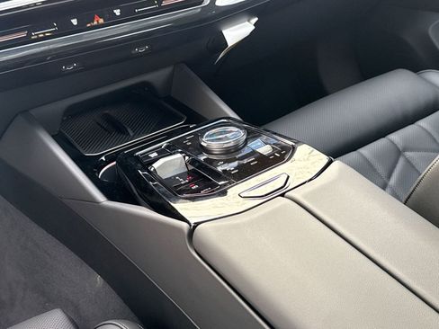 Used 2026 BMW 530i 530i w/ Premium Package image 18