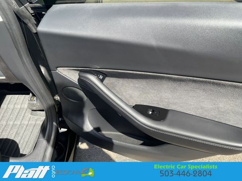 Used 2020 Tesla Model Y Long Range AWD/4WD image 46