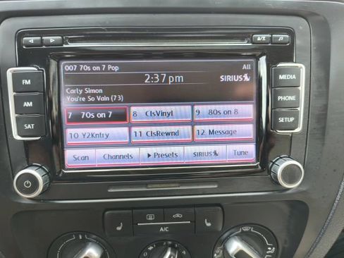 Used 2013 Volkswagen Jetta TDI FWD image 30