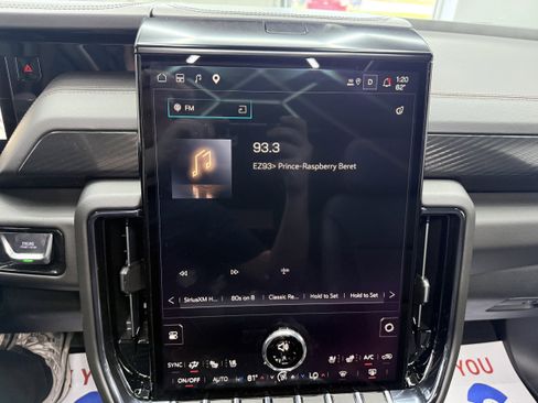 Used 2026 GMC Yukon AT4 w/ AT4 Premium Package AWD/4WD image 20