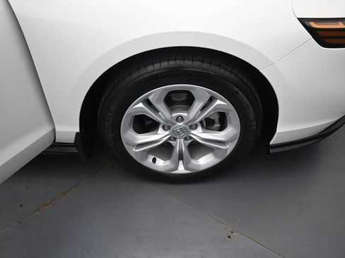 Used 2025 Honda Accord LX image 30