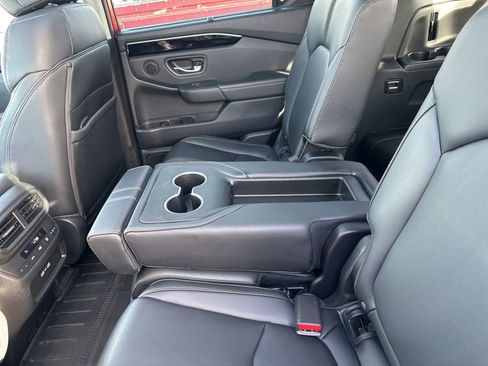 Used 2023 Honda Pilot Touring image 21
