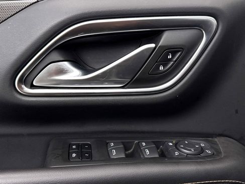 Used 2022 GMC Yukon AT4 image 28