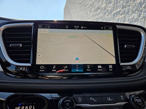 New 2026 Chrysler Pacifica Limited AWD/4WD image 26