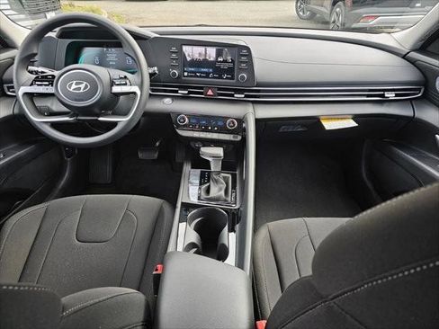 New 2026 Hyundai Elantra Hybrid FWD image 15