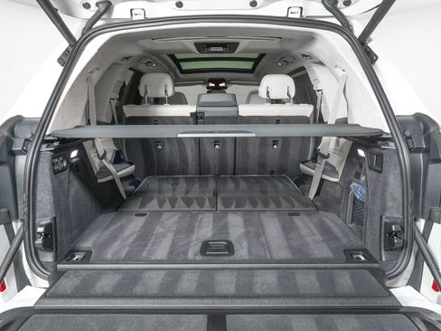 Used 2025 BMW ALPINA XB7 ALPINA XB7 image 13