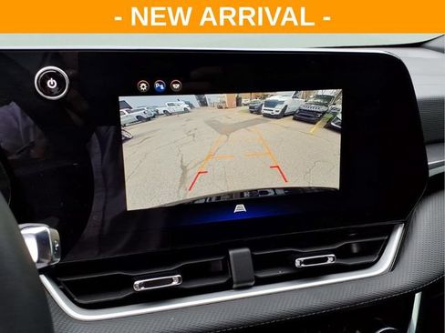 Used 2025 Chevrolet Equinox LT w/ Convenience Package II FWD image 27