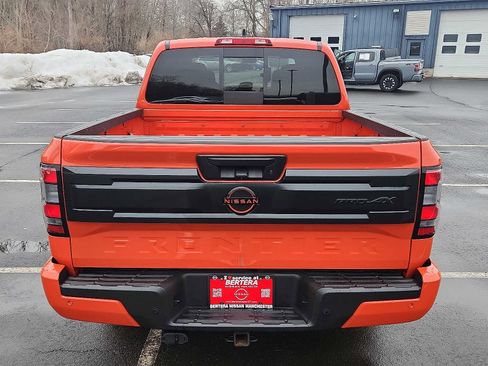 Used 2025 Nissan Frontier PRO-4X image 5