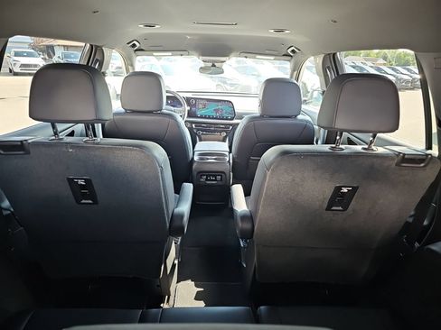 Used 2026 Chevrolet Traverse LT AWD/4WD image 30