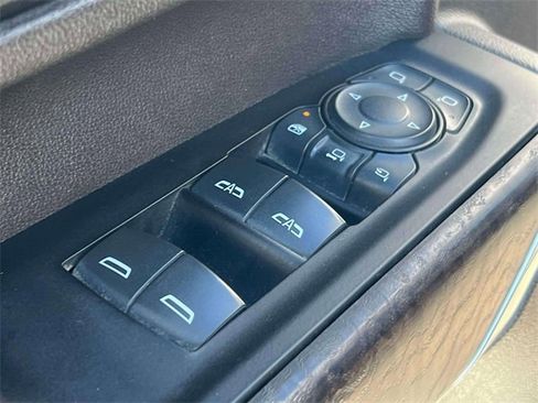 Used 2022 GMC Sierra 3500 Denali w/ Denali Ultimate Package image 18