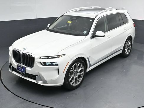 Used 2023 BMW X7 xDrive40i AWD/4WD image 48