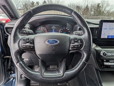 Used 2020 Ford Explorer XLT w/ Comfort Package image 17