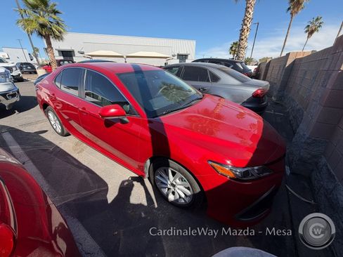 Used 2023 Toyota Camry LE image 2