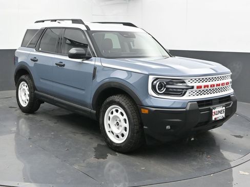 New 2025 Ford Bronco Sport Heritage w/ Convenience Package AWD/4WD image 2