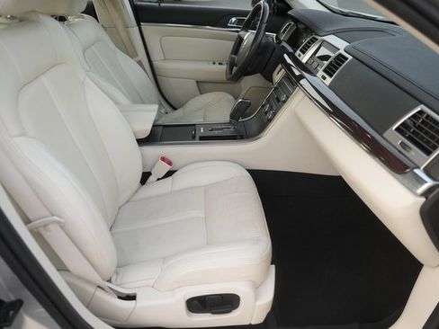 Used 2009 Lincoln MKS image 18