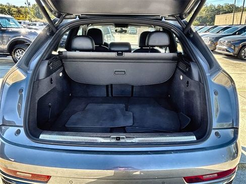 Used 2017 Audi Q3 2.0T Prestige w/ Prestige Package image 23