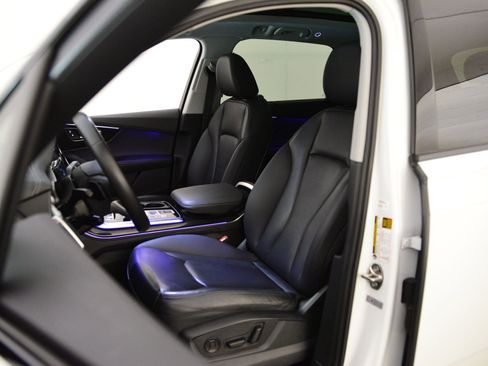 Used 2023 Audi Q7 2.0T Premium Plus w/ Premium Plus Package image 4