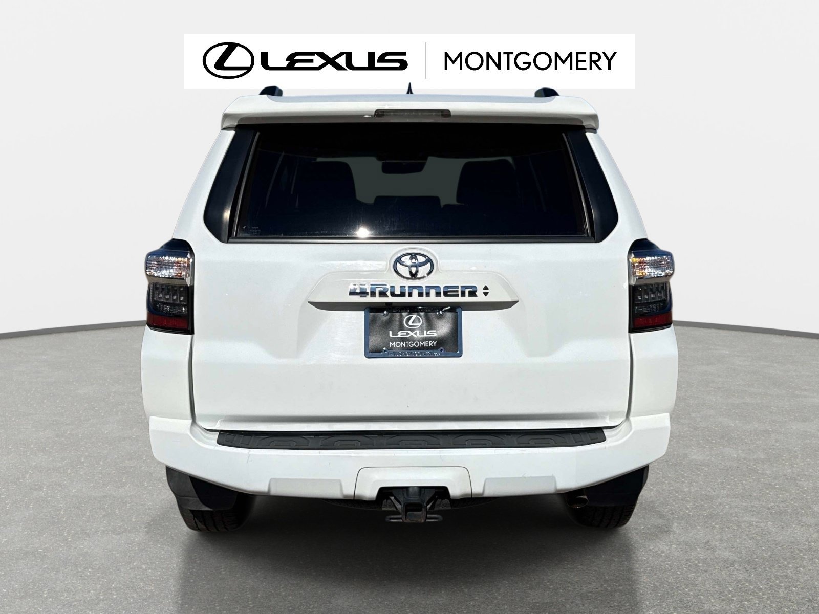 Used 2022 Toyota 4Runner SR5 RWD image 4
