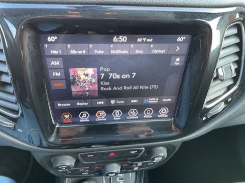 Used 2020 Jeep Compass Limited image 29