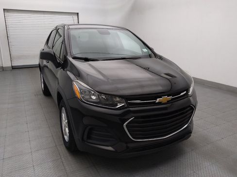 Used 2021 Chevrolet Trax LS w/ Tint and Cruise Package FWD image 14