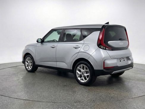 Used 2025 Kia Soul LX w/ LX Technology Package image 6