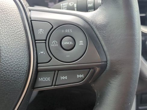 Used 2024 Toyota Corolla Cross AWD Hybrid image 19