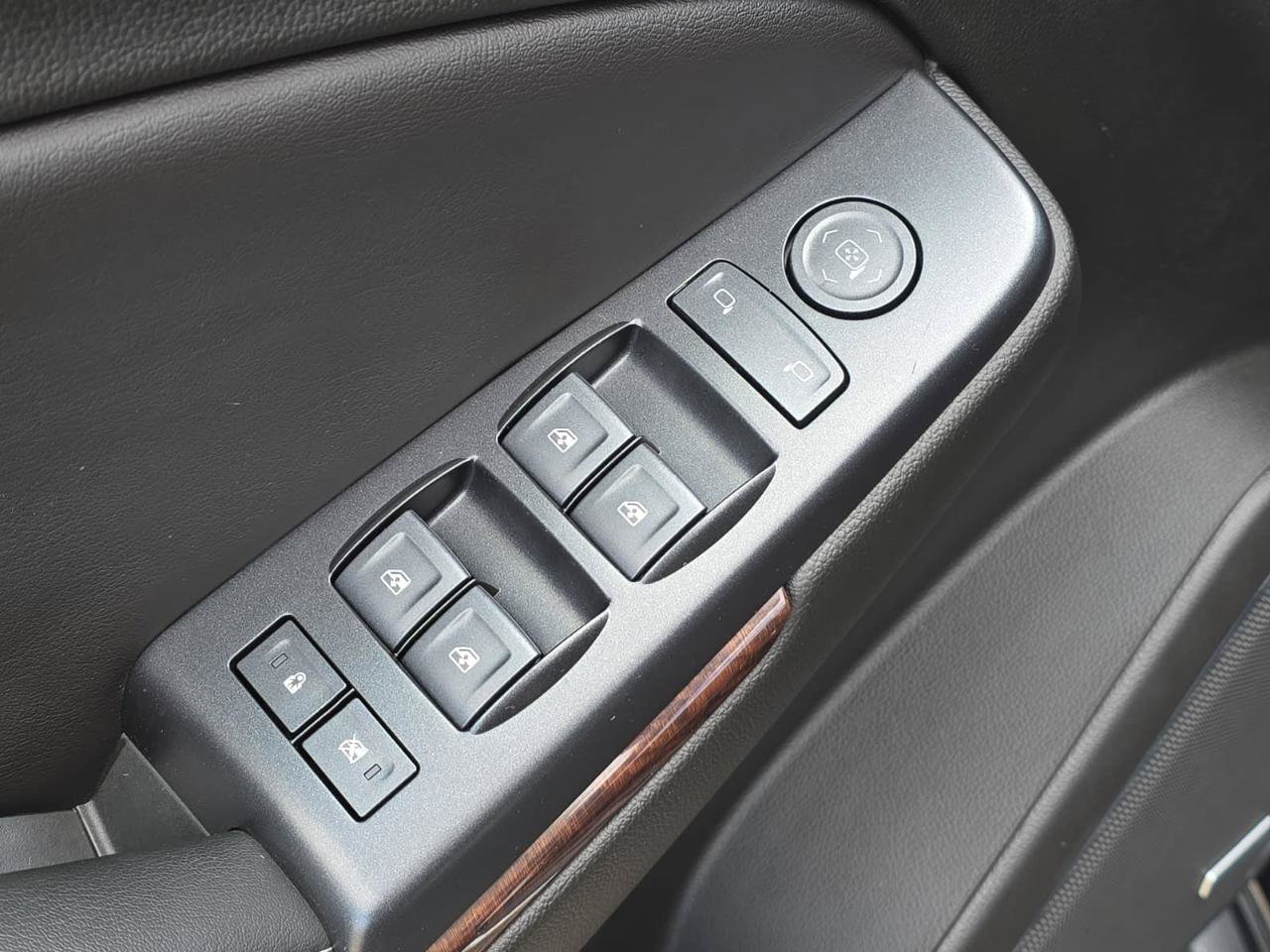 Used 2019 GMC Yukon XL SLE AWD/4WD image 23