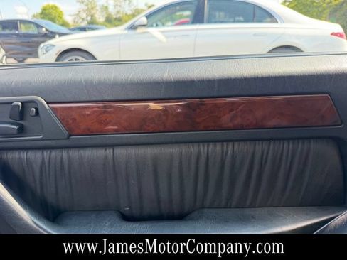 Used 1995 Mercedes-Benz E 320 Convertible image 55