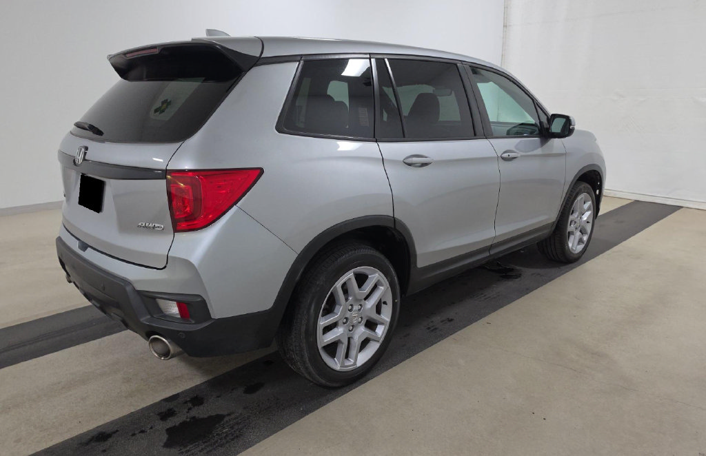 Used 2024 Honda Passport EX-L image 4