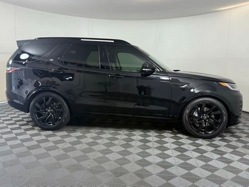 Certified 2025 Land Rover Discovery Dynamic SE image 10