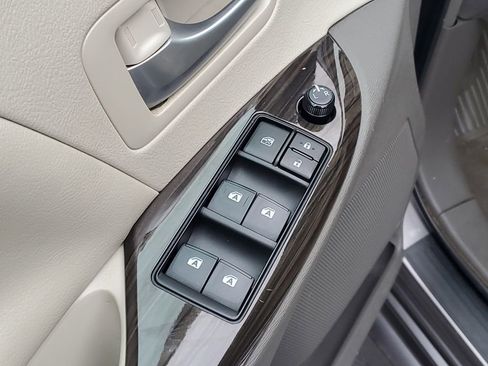 Used 2019 Toyota Sienna XLE Premium image 10