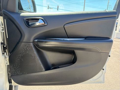 Used 2018 Dodge Journey Crossroad FWD image 29